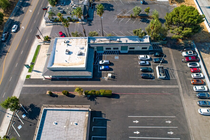 More Photos Of 1308 Clovis Ave, Clovis Auto Dealership For Lease