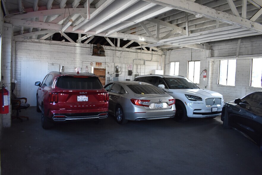 More Photos Of 4937-4951 Mason St, South Gate Warehouse For Lease
