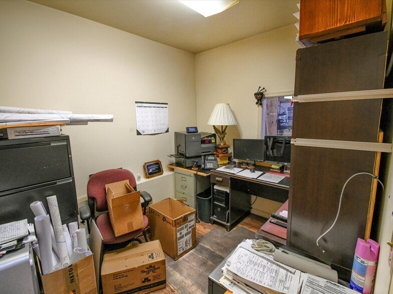 More Photos Of 610 Front St, Catasauqua Warehouse For Sale