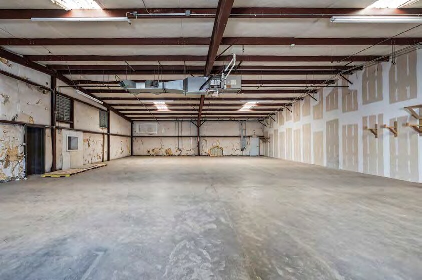 More Photos Of 10490 N NC Highway 150, Clemmons Flex For Sale