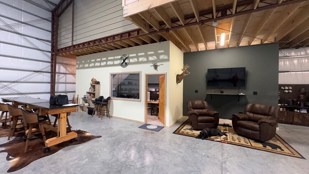 More Photos Of 159 Industrial Park Dr, Sevierville Airplane Hangar For Sale