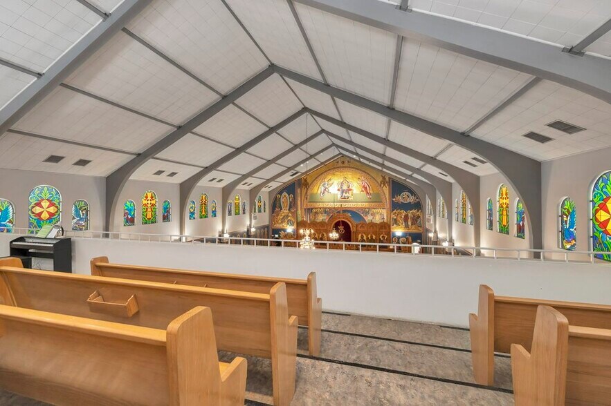 More Photos Of 10831 124th St NW, Edmonton Religious Facility For Sale