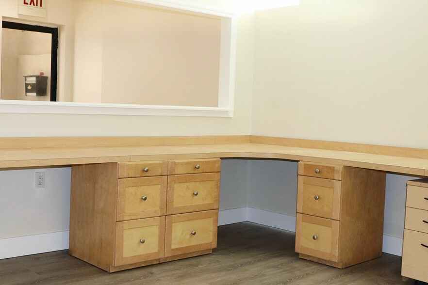 More Photos Of 76 Battery Ave, Brooklyn Apartments For Lease