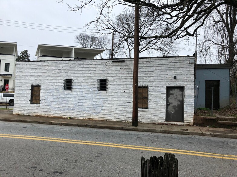 More Photos Of 210 Flat Shoals Ave SE, Atlanta Freestanding For Sale