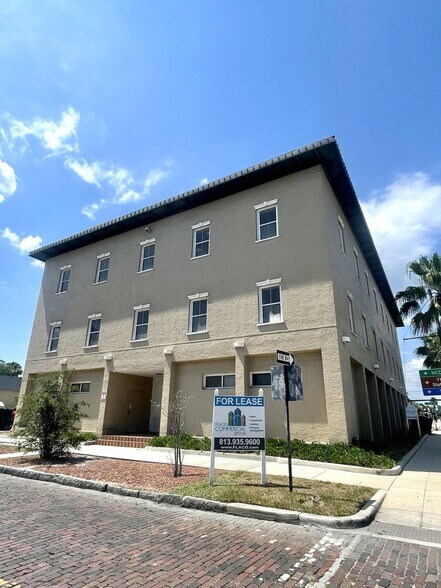 More Photos Of 2109 E Palm Ave, Tampa Loft Creative Space For Lease