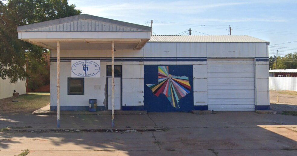 Primary Photo Of 221 Birch Avenue, Munday Flex For Sale