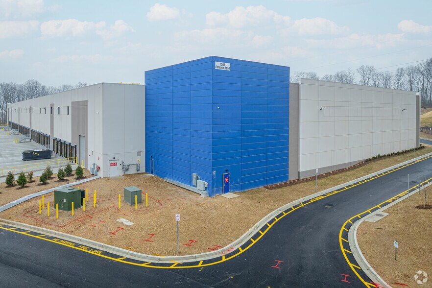 More Photos Of 1305 Furnace Rd, Linthicum Heights Distribution For Lease