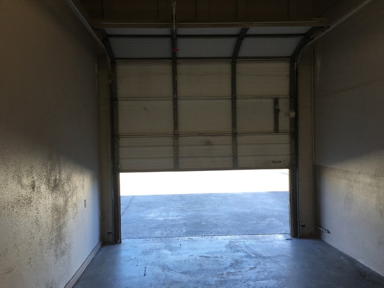More Photos Of 1500 Wyoming Ave, El Paso Auto Repair For Lease