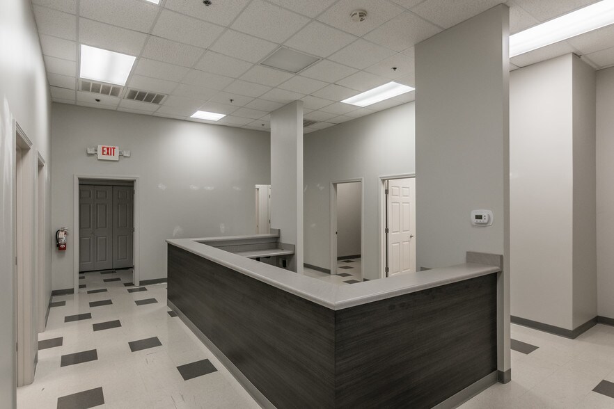 More Photos Of 179 Hancock St, Gallatin Storefront For Lease