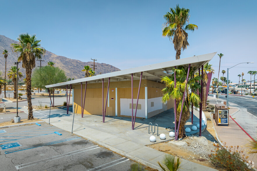 Primary Photo Of 725 S Palm Canyon Dr, Palm Springs General Retail For Sale