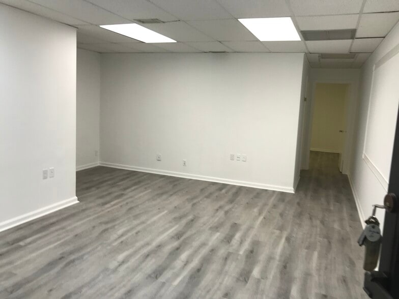 More Photos Of 1300 N Federal Hwy, Boca Raton Medical For Sale