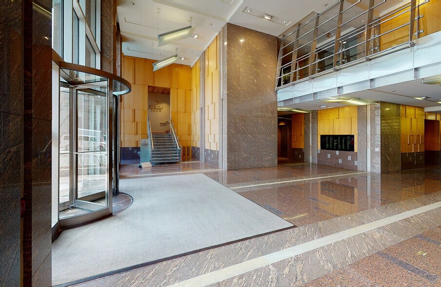 More Photos Of 10 E Doty St, Madison Office For Lease