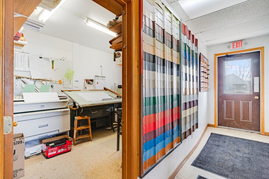 More Photos Of 101 Tanner St, Melrose Freestanding For Sale