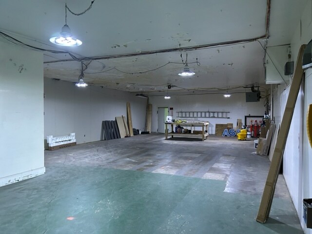 More Photos Of 1212 Abbott Rd, Buffalo Auto Dealership For Lease