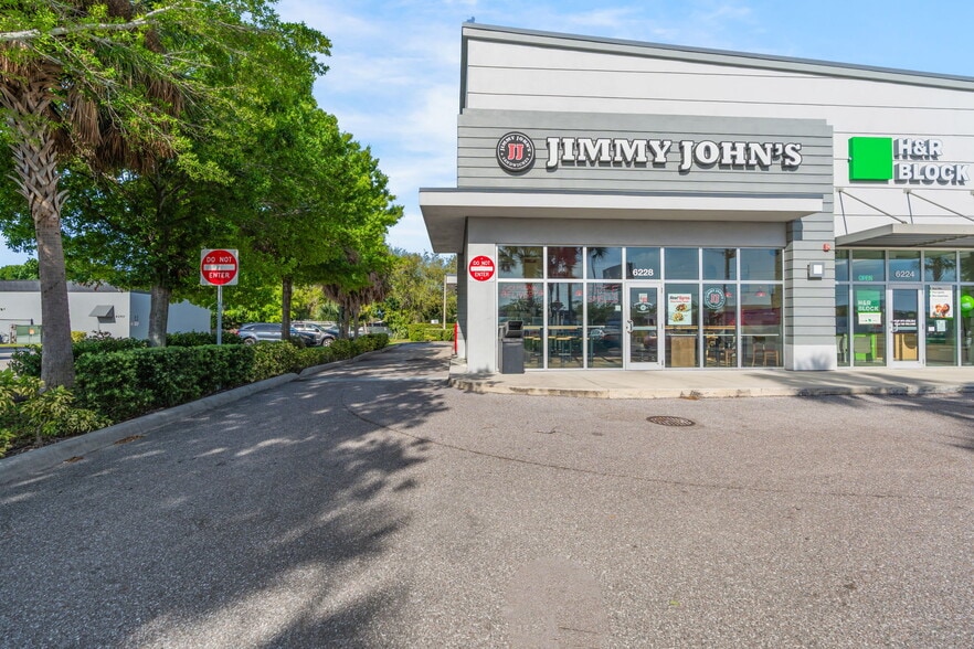 More Photos Of 6228 14th St W, Bradenton Storefront For Lease