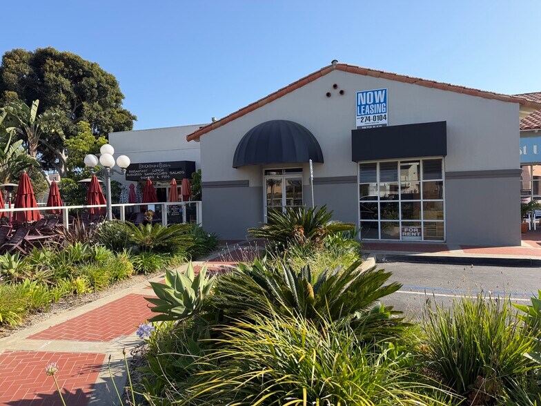 More Photos Of 1190-1198 Pacific Coast Hwy, Seal Beach Freestanding For Lease