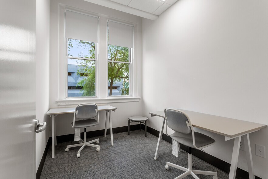More Photos Of 312 Sycamore St, Decatur Office For Sale
