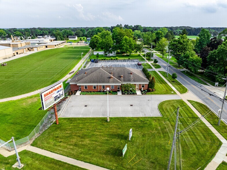 More Photos Of 136 N Ridge St, Monroeville Medical For Lease