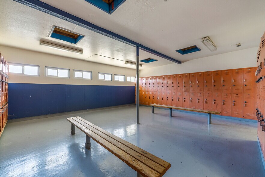 More Photos Of 233 Riverside Way, Red Bluff Specialty For Sale