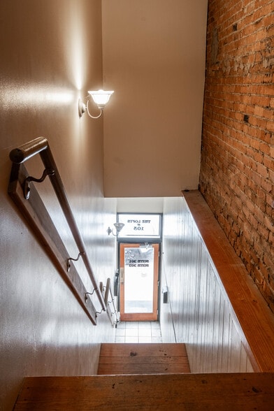 More Photos Of 105 W Main St, Elkin Office For Sale