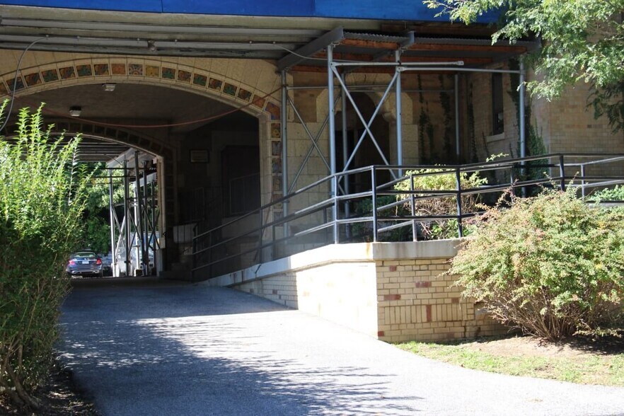 More Photos Of 1 Elm St, Tuckahoe Office For Lease