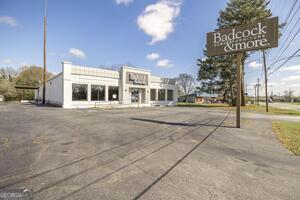 More Photos Of 410 S Camellia Blvd, Fort Valley Freestanding For Sale