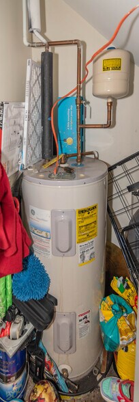 More Photos Of 316 S Broadway, Baltimore Storefront Retail Residential For Sale