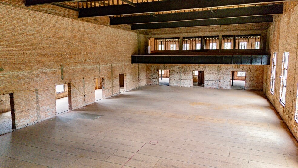 More Photos Of 5961 14th St, Detroit General Retail For Sale