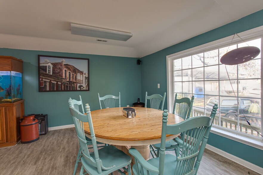 More Photos Of 12133 Neale Sound Dr, Cobb Island Restaurant For Sale