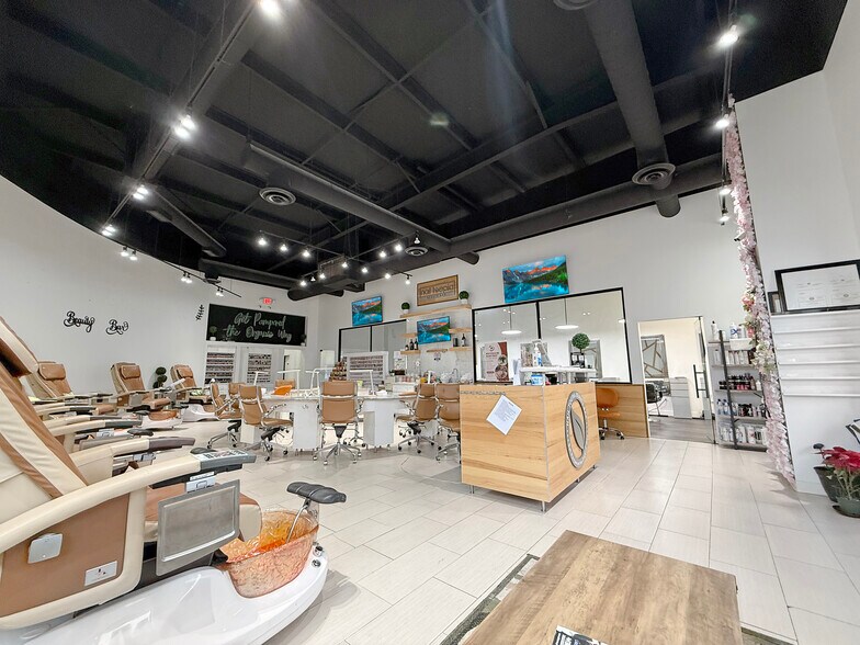More Photos Of 13044 Grant Rd, Cypress General Retail For Sale