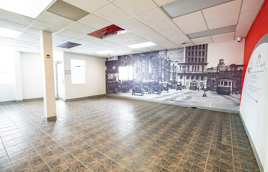 More Photos Of 1808 St Matthews Av, Winnipeg Office For Lease