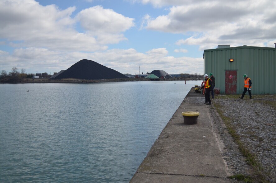 More Photos Of 3363 Davis Rd, Thorold Manufacturing For Lease