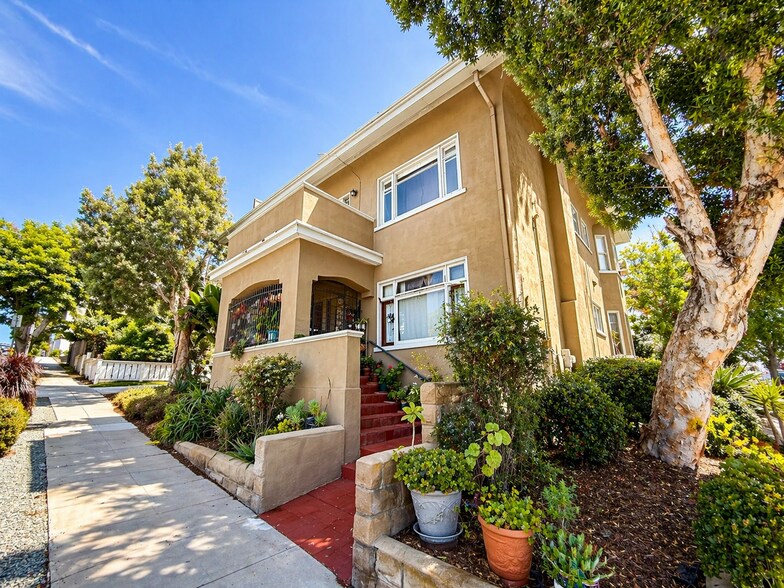 More Photos Of 2201 E St, San Diego Apartments For Sale