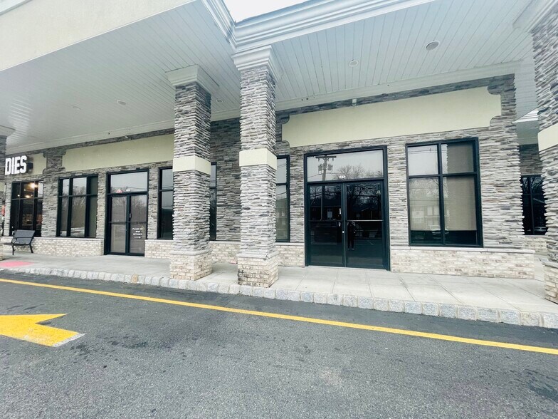 More Photos Of 131 New Rd, Parsippany Storefront For Lease