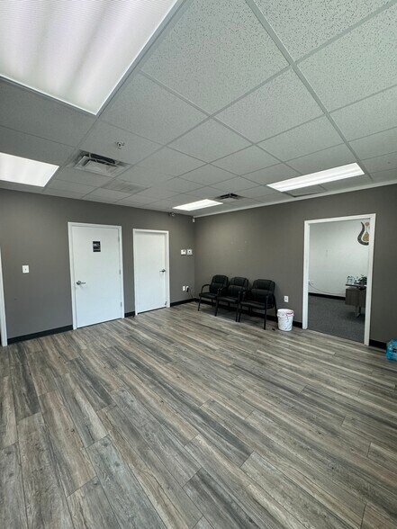 More Photos Of 6457 Hazeltine National Dr, Orlando Warehouse For Sale