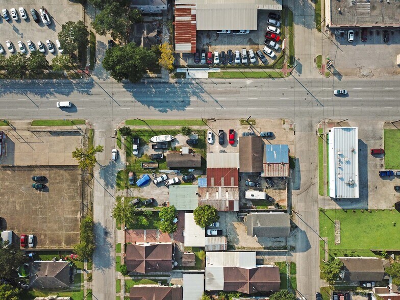 More Photos Of 1106 Wayside Dr, Houston Auto Repair For Sale