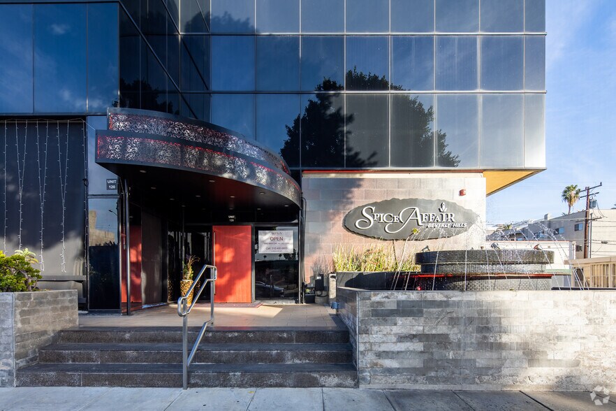 More Photos Of 50 N La Cienega Blvd, Beverly Hills Coworking Space