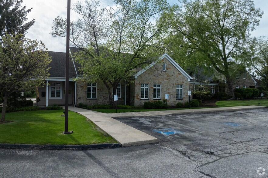 Primary Photo Of 6240 Som Center Rd, Solon Office For Lease