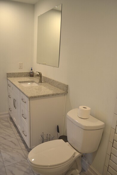 More Photos Of 217 W Seminole Ave, Melbourne Office For Lease