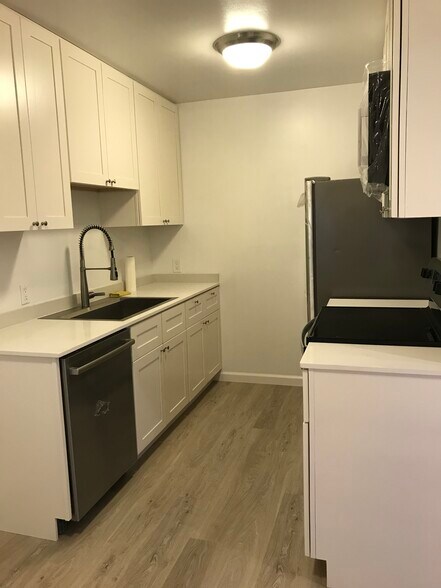 More Photos Of 660 Roble Ave, Menlo Park Apartments For Sale