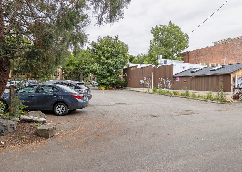 More Photos Of , Seattle Unknown For Sale