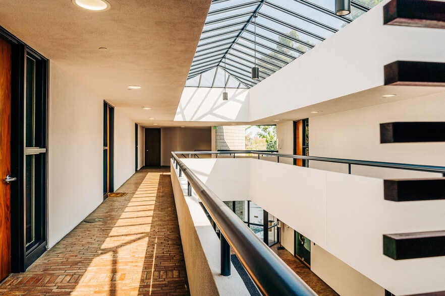 More Photos Of 2183 Fairview Rd, Costa Mesa Office For Lease