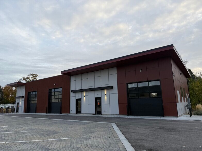 Primary Photo Of 489 E 47th St, Garden City Warehouse For Lease