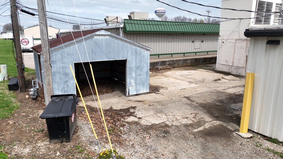 More Photos Of 500 Old Indiana 28 Hwy, Williamsport Freestanding For Sale