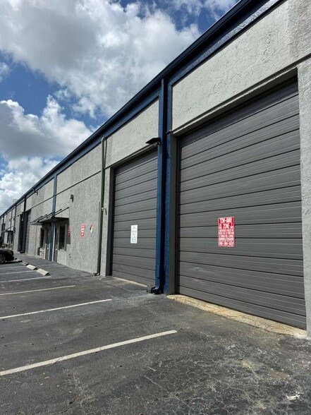 Primary Photo Of 2101-2251 SW 59th Ave, West Park Unknown For Lease