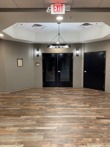 More Photos Of 115 Winwood Dr, Lebanon Office For Sale