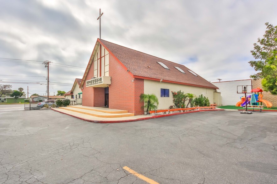 More Photos Of 13522 Goldenwest St, Westminster Religious Facility For Sale
