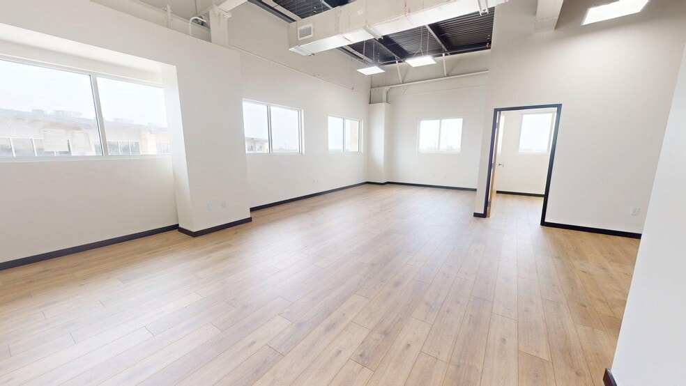 More Photos Of 9025 W State Highway 29, Liberty Hill Office For Sale