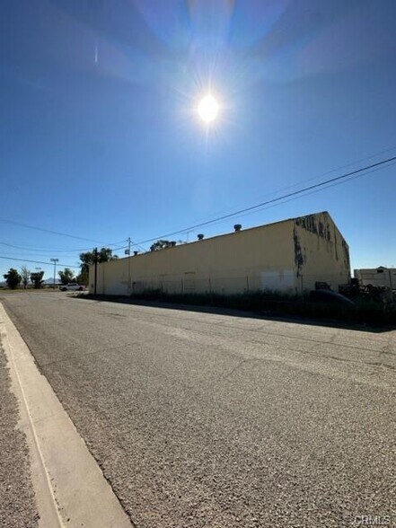 More Photos Of 601 S Lovekin Blvd, Blythe Warehouse For Sale