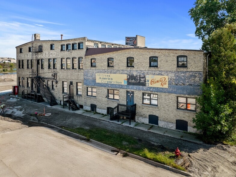 Primary Photo Of 1223 New York Ave, Sheboygan Industrial For Sale